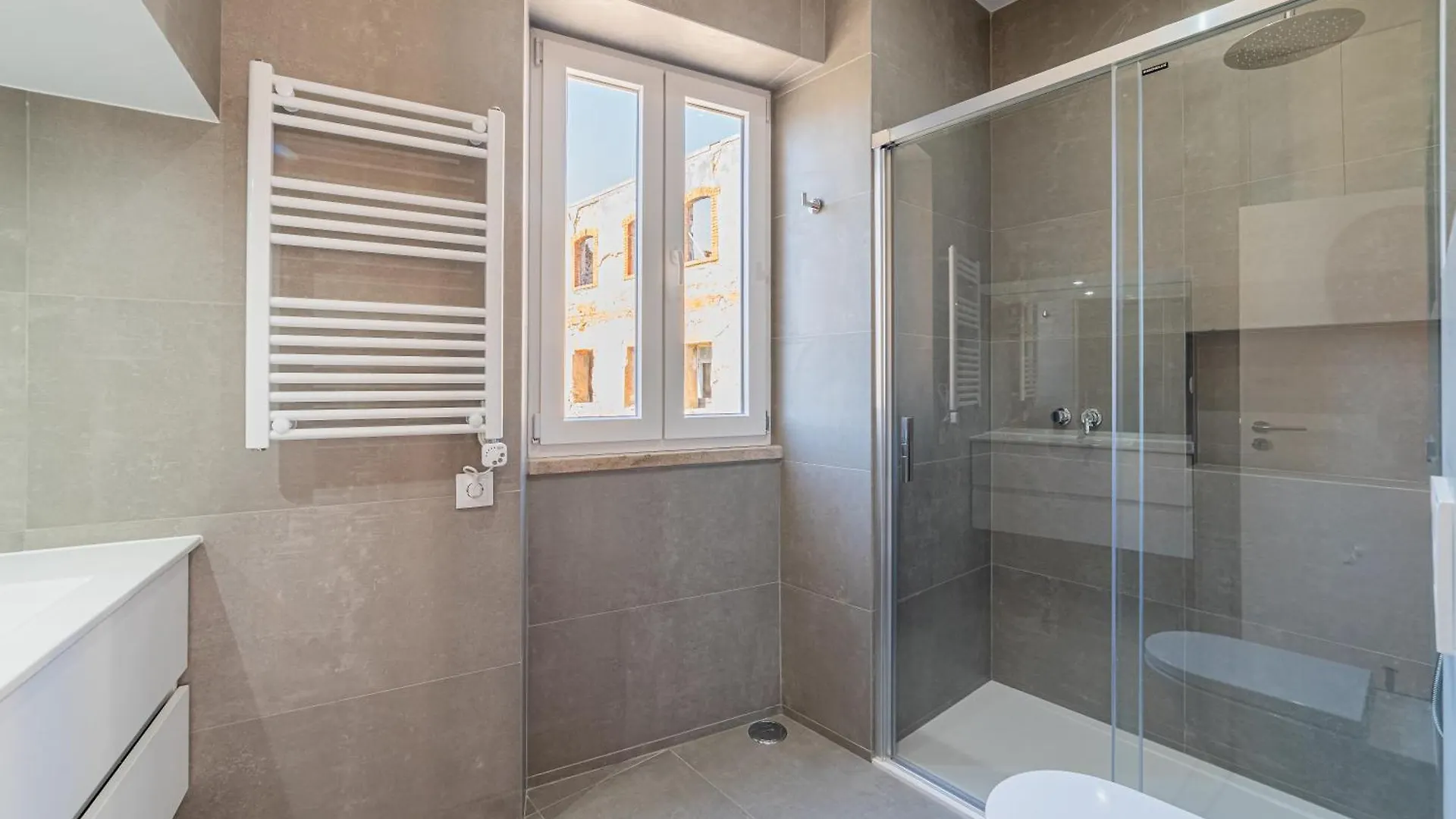 Bright Duplex With Stunning Bridge Views In The History Area Portugal