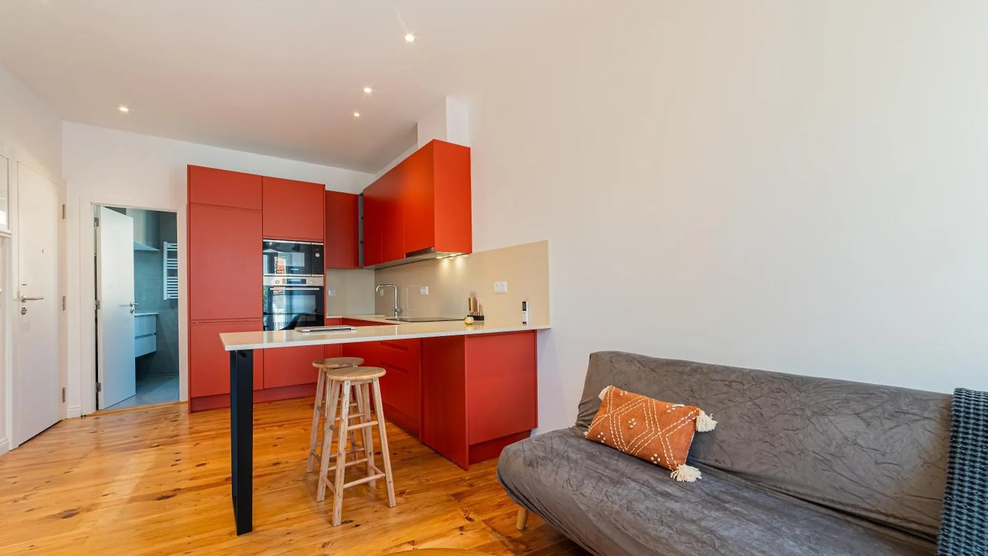 Bright Duplex With Stunning Bridge Views In The History Area 0*, Lisbon Portugal