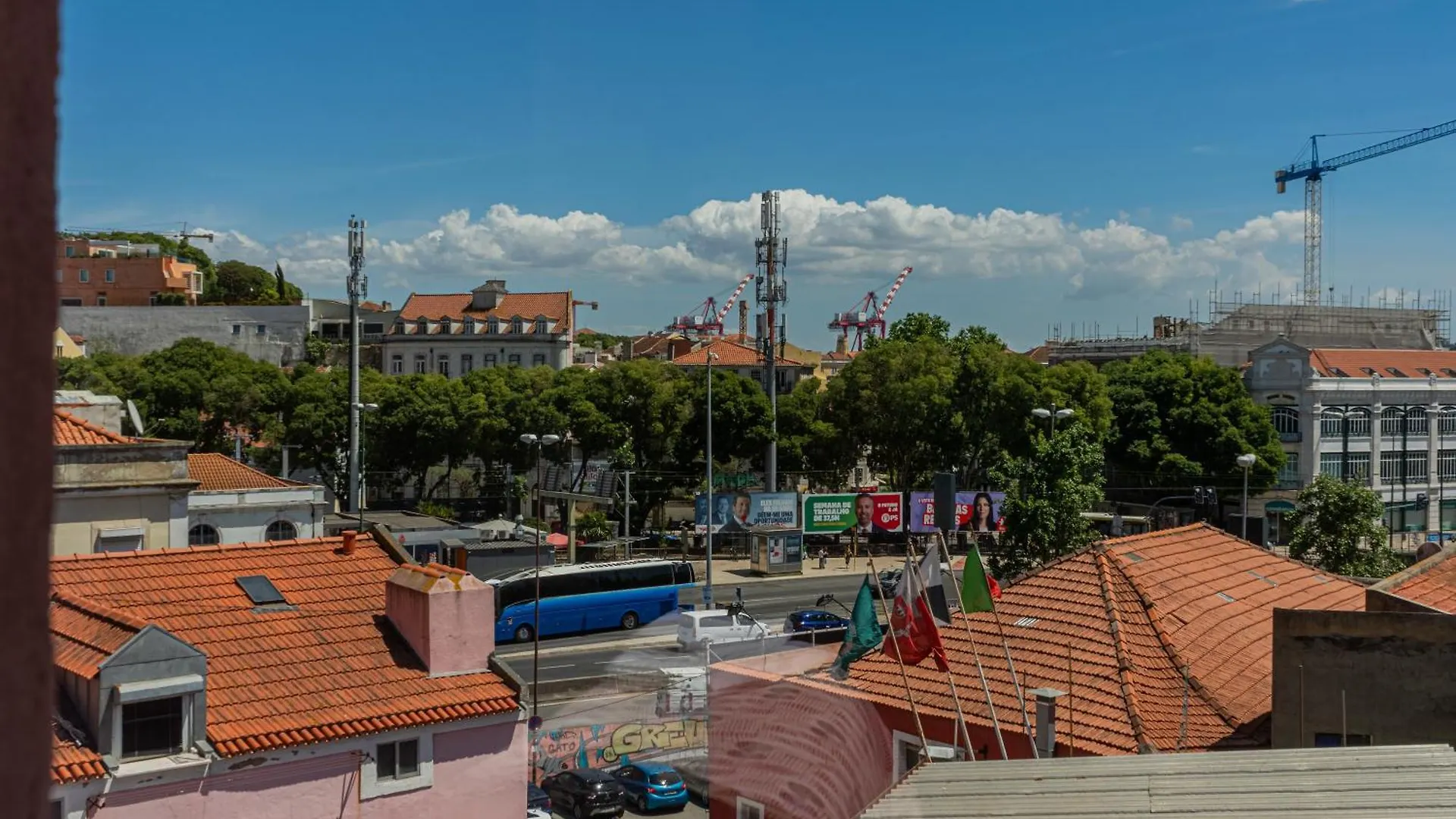 Bright Duplex With Stunning Bridge Views In The History Area Apartment